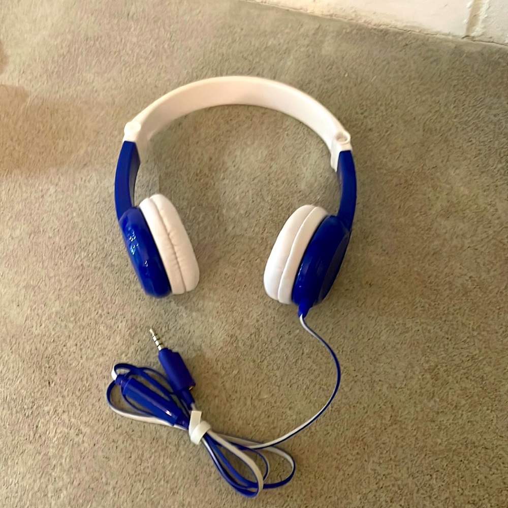 ONANOFF BuddyPhones Foldable, Kids Headphones with Audio Sharing Cable
